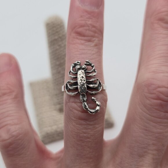 Size 5.75 Sterling Silver Quality Scorpion Band Ring A4193 - Picture 3 of 8